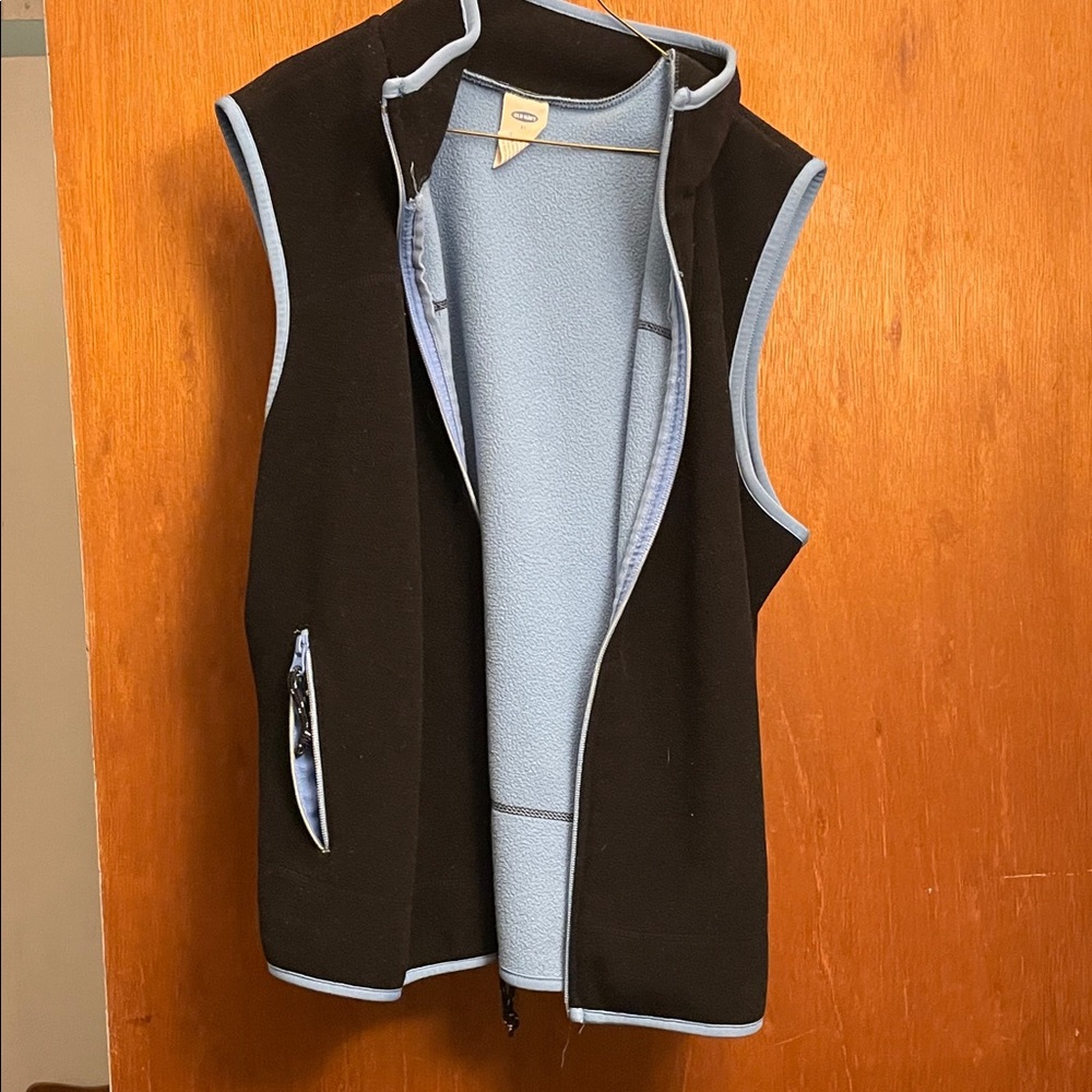 Old Navy Black and Blue Vest